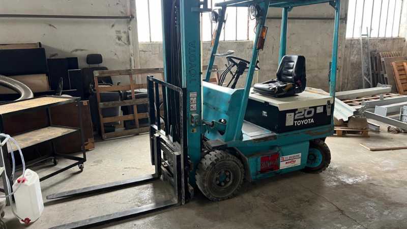 OmecoHub - TOYOTA 20